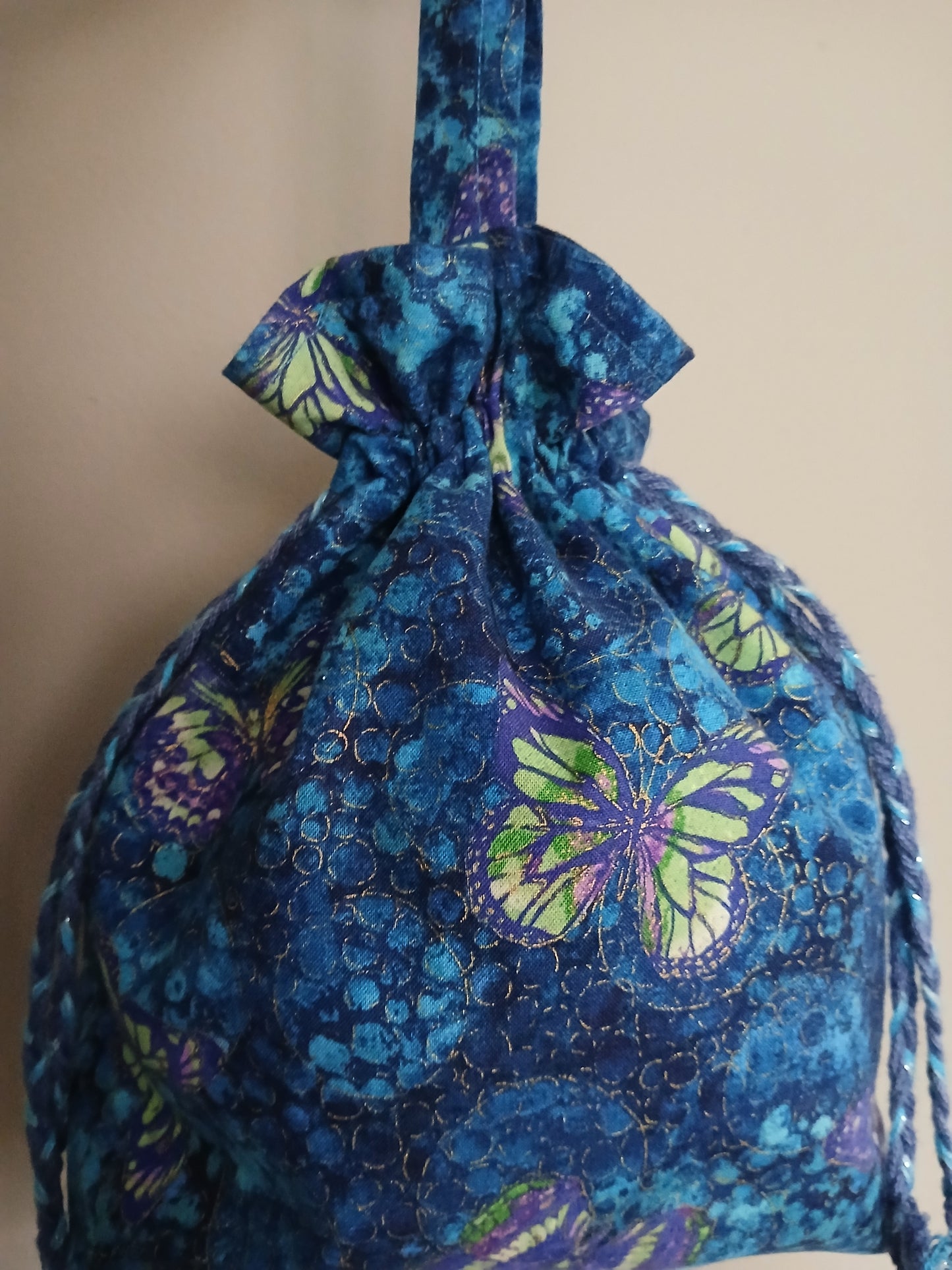 Bundlz: More Than Just a Purse, It's a Personal Statement.